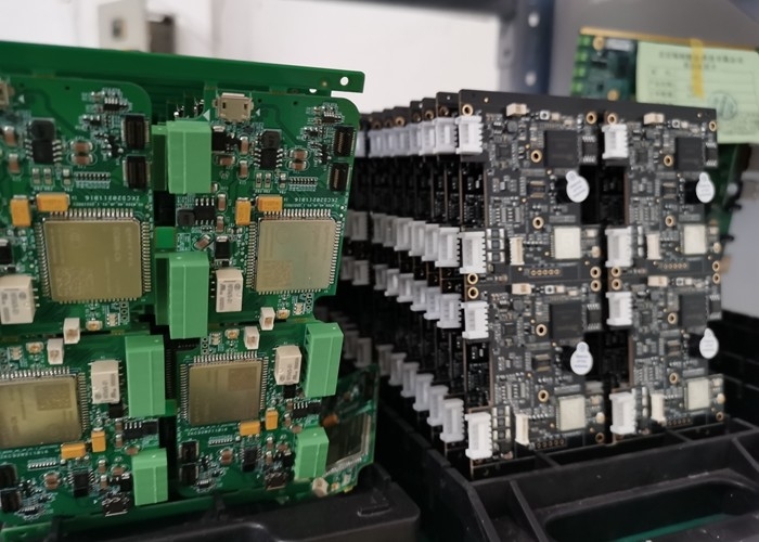 4 Layer Double Sided Fr4 สัญญาการผลิต Pcb Assembly
